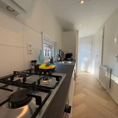 Veluwe Homes - With Community Swimming Pool, Bar, Restaurant, Bowling And Supermarket Facilities In The Veluwe National Park Lägenhet *